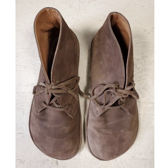 The Drifter Leather Barefoot Brown Leather Chukka Boots - Picture 2 of 9